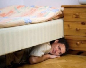 justin trudeau hiding under bed